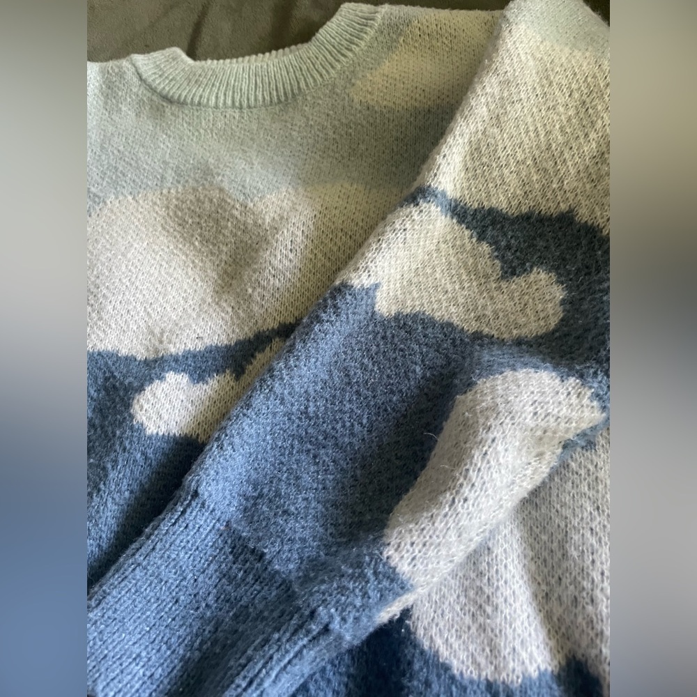 Super comfy cloud sweater - Picture 2 of 2